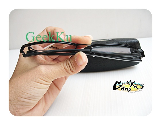 กรอบแว่น adidas ทรงกรอบเต็มสีดำ ตัวกรอบมีความยืดหยุ่นสูง น้ำหนักเบามากค่ะ **นำไปทำเลนส์สายตาได้
