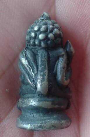 พระกริ่งหน้าตั๊กแตน สัมฤทธิ์เงิน