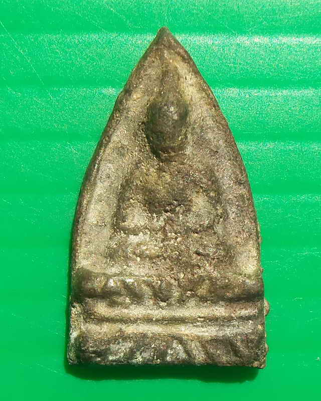 พระเชตุพน แขนหักศอก ฐานบัวฟันปลา เนื้อชินเงิน กรุวัดหินตั้ง สุโขทัย