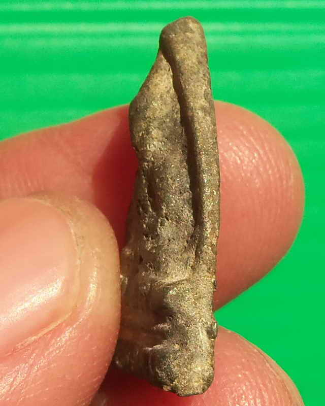 พระเชตุพน แขนหักศอก ฐานบัวฟันปลา เนื้อชินเงิน กรุวัดหินตั้ง สุโขทัย