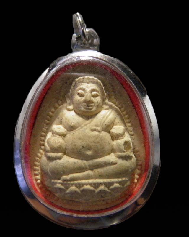 พระสังกัจจน์ถือถุงเงิน-ถุงทอง เนื้อผง หลวงพ่อไสว วัดปรีดาราม นครปฐม  ดีด้านโชคลาภ พร้อมตลับ