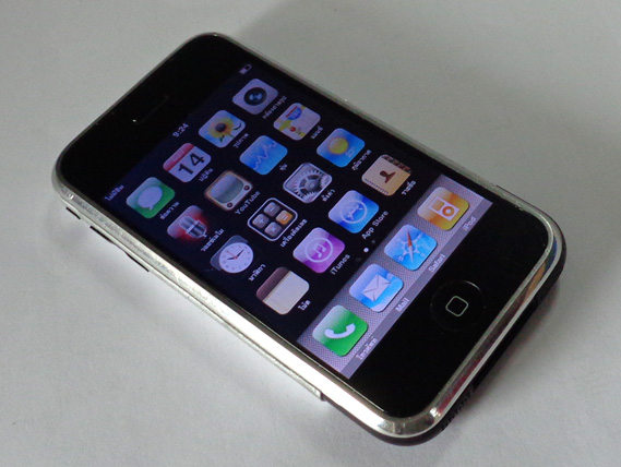 iPhone 2 ของแท้ 8GB Black 