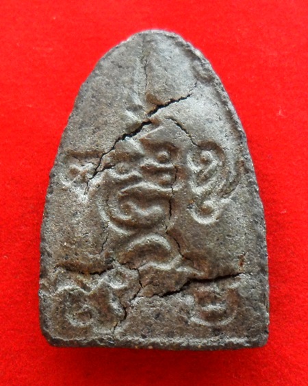 พระพุทธชินราช หลังยันต์ เนื้อผงใบลาน