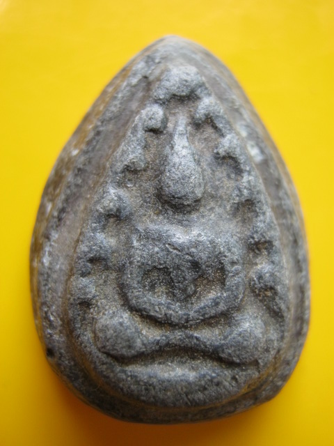 กลีบบัว เนื้อชินตะกั่ว ล.พ ปล้อง วัดหลุมดิน