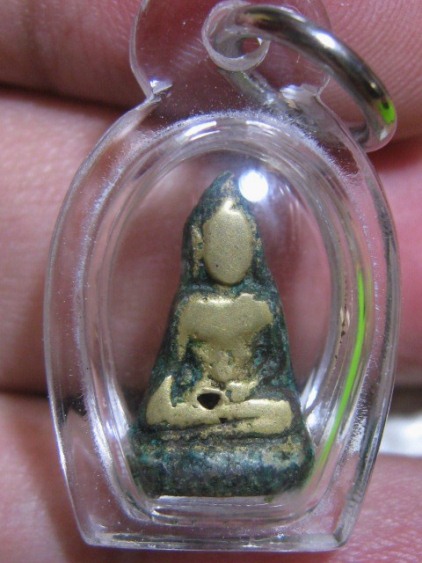 พระชัยวัฒน์ ปี2495 ท่านเจ้าคุณนรฯ วัดเทพศิรินทร์ กรุงเทพฯ อาศัยพุทธคุณ ราคาเบา ๆ 