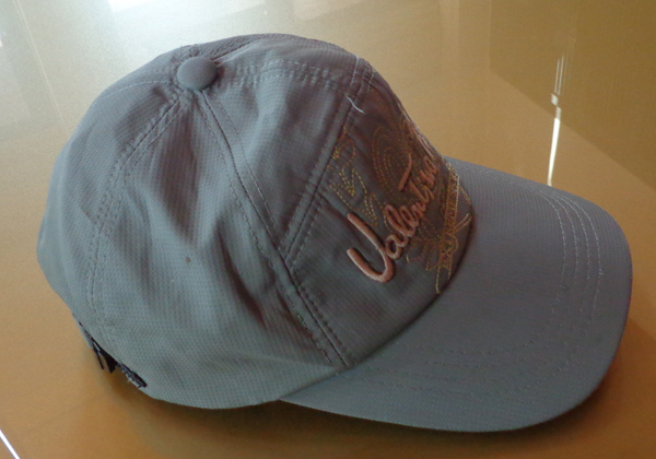 หมวก Valentino Rudy ITALY Extreme Sports ของแท้ครับ  ปักด้านหน้าอย่างสวย