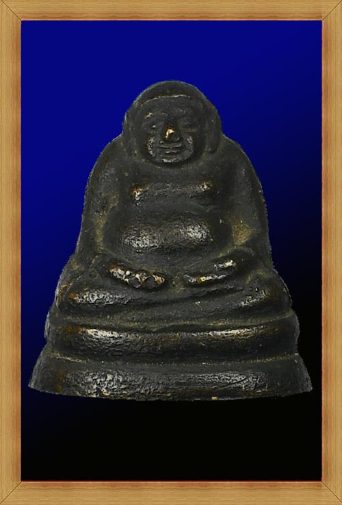 พระสังกัจจายน์หล่อโบราณ รุ่นแรก วัดสังข์กระจายวรวิหาร เนื้อทองผสม สร้างราวปี พ.ศ.2495-2499 ดินไทย