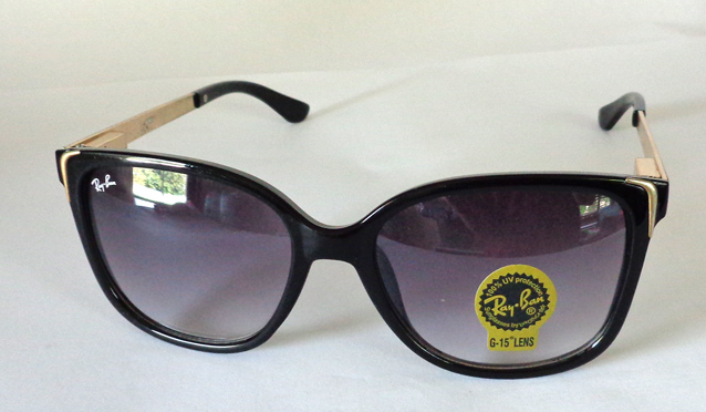 แว่นกันแดด RAYBAN บอดี้ดำ ขาสี ถูกสุดๆ