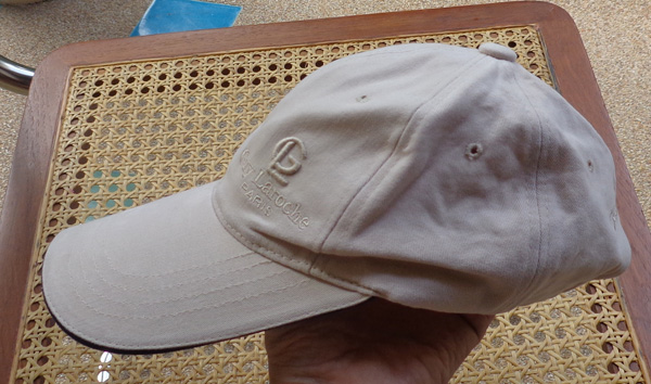 หมวก Guy Laroche กีลาโรช แบรนด์ดังฝรั่งเศสที่รู้จัดกันดี PARIS สวยๆสีน้ำตาลอ่อน ปักโลโก้นูน