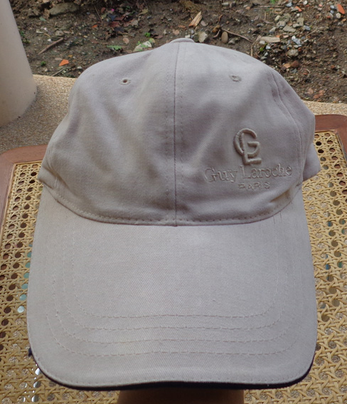 หมวก Guy Laroche กีลาโรช แบรนด์ดังฝรั่งเศสที่รู้จัดกันดี PARIS สวยๆสีน้ำตาลอ่อน ปักโลโก้นูน