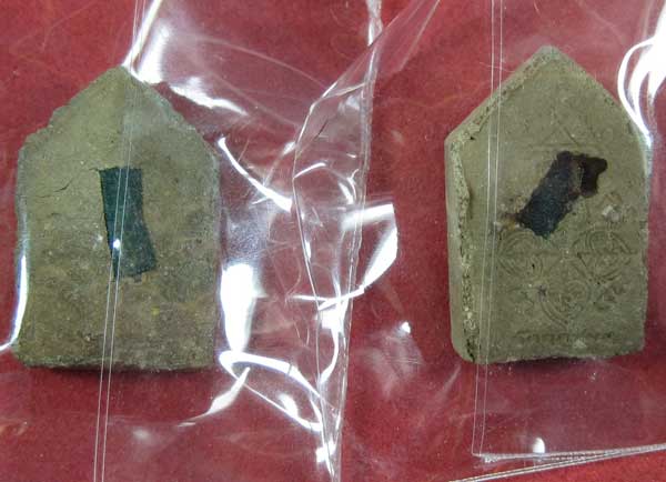 ขุนแผนจิ๋ว พิเศษ 2 องค์ หลวงปู่คำบุ คุตฺตจิตโต วัดกุดชมภูจ.อุบลราชธานีสวยแชมป์สายอิสานในซิลเดิม