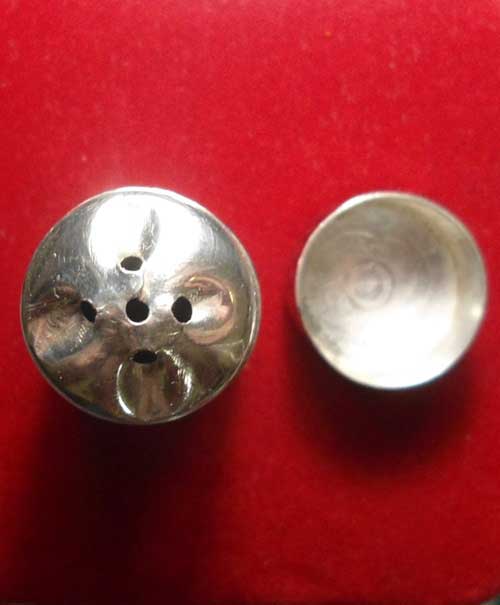 เคาะเดียว @@@ กระปุกยาดม เนื้อเงินลงถม นน.16.71 บาทกว่า 