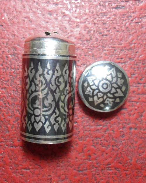 เคาะเดียว @@@ กระปุกยาดม เนื้อเงินลงถม นน.16.71 บาทกว่า 