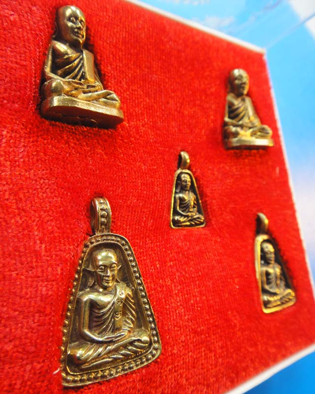 หลวงพ่อเงิน  รุ่นเงินล้าน วัดชิโนรส  กรุงเทพ  (รอบสุดท้าย)