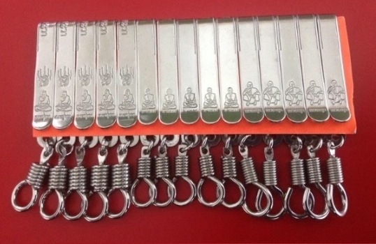 125 บาท แหนบสแตนเลส 3 ลาย สวย ๆ จัด ให้ 15 อัน