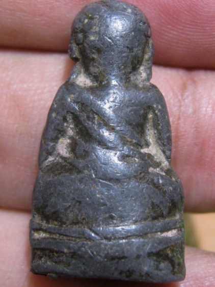 พระกรุวัดหูแกง เนื้อตะกั่วสนิมแดง จ.ตรัง สภาพใช้