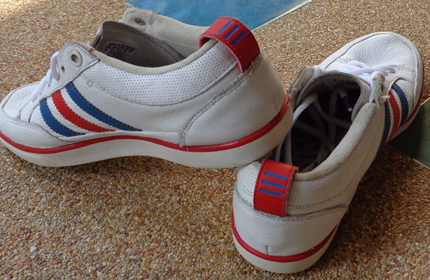 รองเท้า Vespa มอเตอร์ไซค์แบรนด์ดัง สุดเท่ห์ ของแท้ ผลิตโดย Adidas