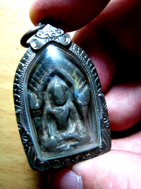 ไม่ต้องวัดใจ เคาะเดียวจัดไป พระยอดขุนพลตัดแผง เนื้อตะกั่ว จับขอบเงินกันน้ำพร้อมใช้