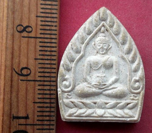 วัดใจเริ่ม 10 บาท กับ พระผงเจ้าสัว รุ่น อภิมหาเศรษฐี ปี 2536 วัดบึงตะกู จ.ชลบุรี  ..AW266