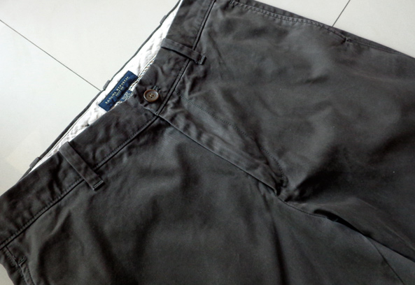 กางเกง BANANA REPUBLIC ของแท้ รุ่น BOOT FIT เอว32ครับ