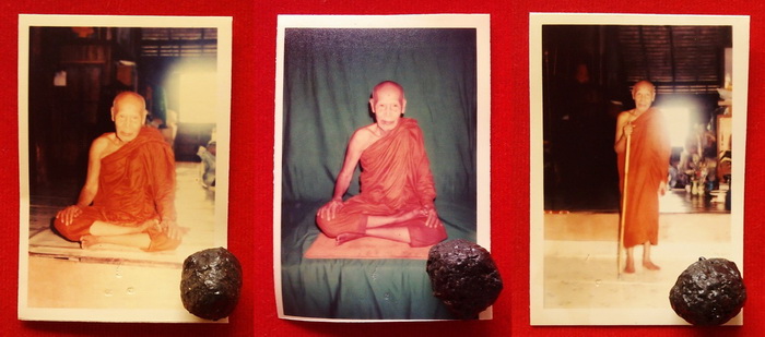 ( 3 ชุด )..ลูกอมชานหมาก+รูปภาพ(ตอกโค๊ด)พ่อท่านมุ่ย วัดป่าระกำเหนือ เมืองนครศรีธรรมราช ราคาเบาๆ