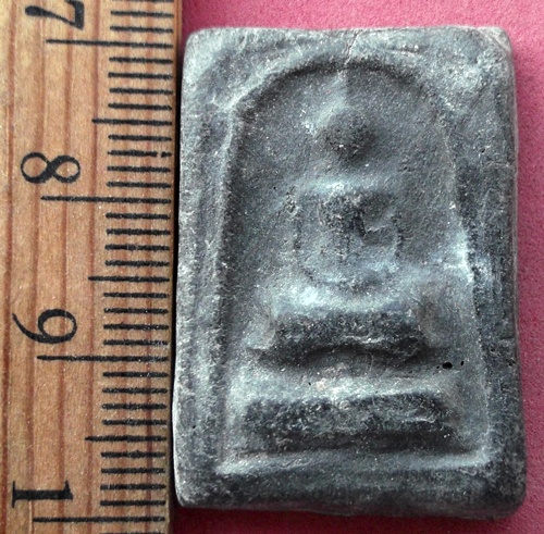 เคาะเดียวแดง เริ่ม 10 บาท กับ พระสมเด็จ เนื้อดิน ..AW493