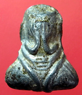 ปิดตานะหัวเข่า หลวงปู่เอี่ยม วัดหนัง