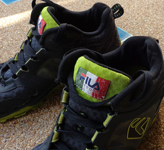 รองเท้า FILA ของแท้ครับ รุ่น OUTDOOR แบรนด์ดัง ITALY