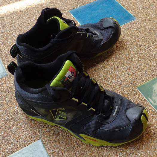 รองเท้า FILA ของแท้ครับ รุ่น OUTDOOR แบรนด์ดัง ITALY