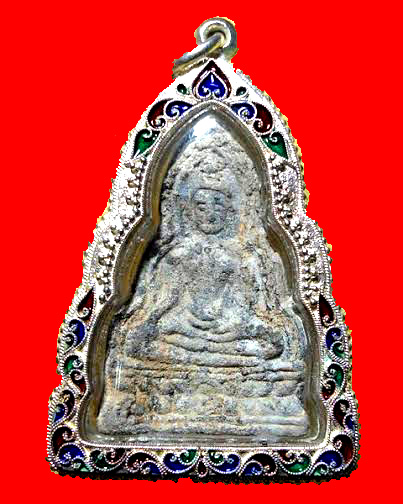 พระกรุไม่ทราบที่เคาะเดียวแดง