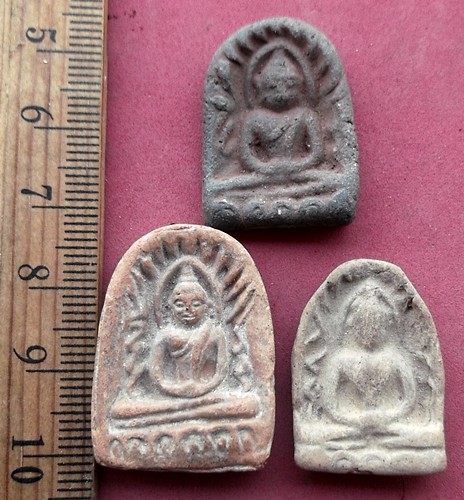 เคาะเดียวแดง เริ่ม 10 บาท กับ พระเนื้อดิน ..AY82