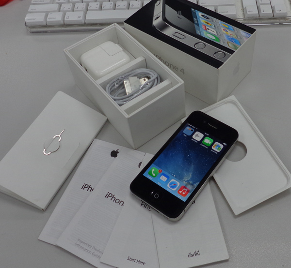 iPhone 4 ของแท้ 16GB Black ศูนย์ไทย โมเดล TH สวยเทพ พร้อมกล่องและคู่มือ