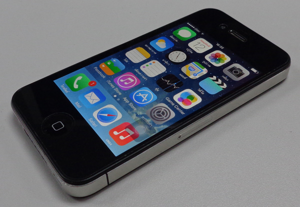 iPhone 4 ของแท้ 16GB Black ศูนย์ไทย โมเดล TH สวยเทพ พร้อมกล่องและคู่มือ