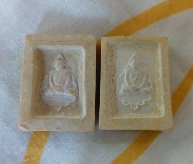พระคำข้าวมหาลาภ 2 องค์ รับประกันความแท้ ไม่แพงครับ