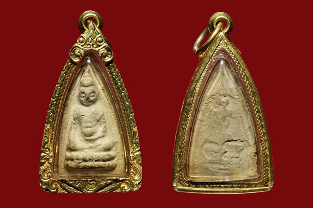 พระพุทโธน้อย เนื้อดิน พิมพ์เล็ก หน้าตุ๊กตา พร้อมกรอบทองคำแท้ๆ