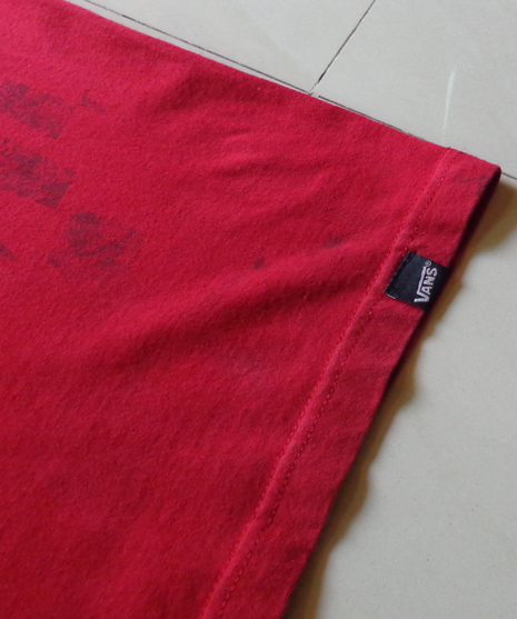 เสื้อยืด Vans ของแท้ครับ