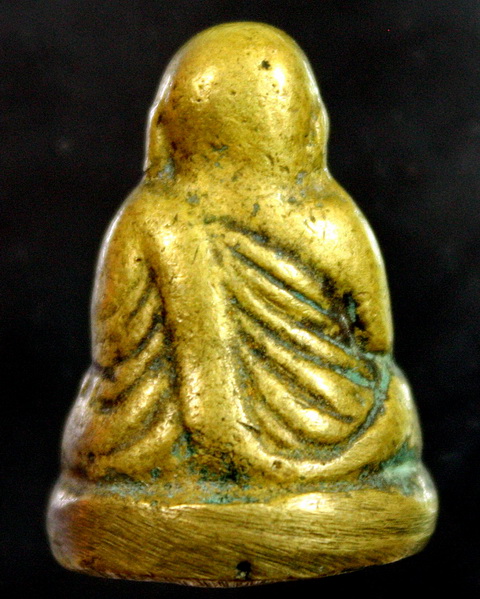 รูปหล่อหลวงพ่อเงิน(พิมพ์ขี้ตา) วัดบางคลานออกวัดทุ่งน้อย จ.พิจิตร เนื้อโลหะผสมสวยครับ