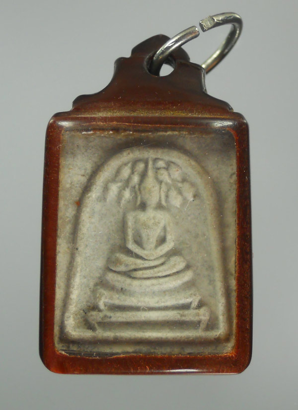 สมเด็จปรกโพธิ์คะแนน หลังยัตน์ลึก เนื้อผงเกสร ปี2521 เลี่ยมเก่าเดิมๆสวยๆครับ