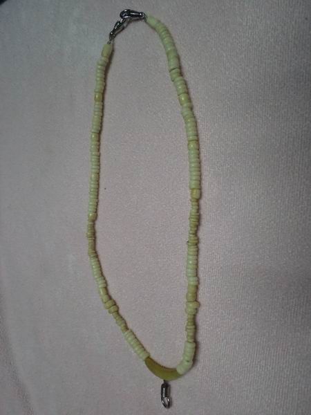 2,500.- สร้อยงาช้างแท้ ยาว 17-18 นิ้ว มีแถมสร้อยข้อมือยาว 7 นิ้ว