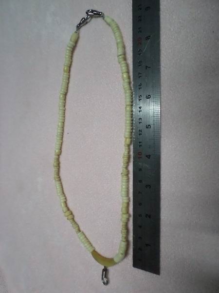 2,500.- สร้อยงาช้างแท้ ยาว 17-18 นิ้ว มีแถมสร้อยข้อมือยาว 7 นิ้ว