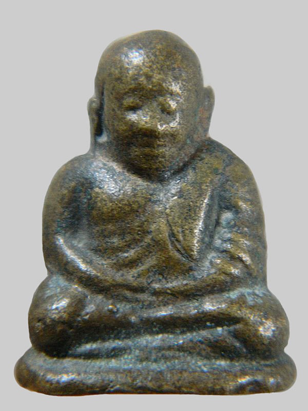 รูปหล่อ หลวงพ่อเงิน รุ่น ปืนแตก  ค่ะ