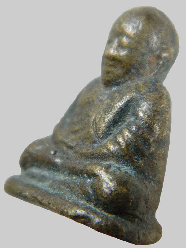 รูปหล่อ หลวงพ่อเงิน รุ่น ปืนแตก  ค่ะ