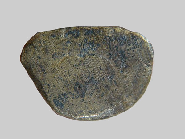 รูปหล่อ หลวงพ่อเงิน รุ่น ปืนแตก  ค่ะ