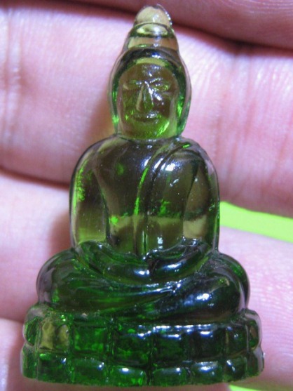 พระแก้วหลวงพ่อเจียง รุ่น2 เนื้อแก้วสีเขียว วัดเจริญสุขาราม จ.สมุทรสงคราม มาพร้อมบัตรรับรอง