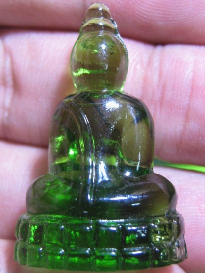 พระแก้วหลวงพ่อเจียง รุ่น2 เนื้อแก้วสีเขียว วัดเจริญสุขาราม จ.สมุทรสงคราม มาพร้อมบัตรรับรอง