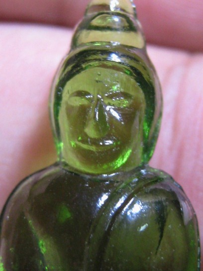 พระแก้วหลวงพ่อเจียง รุ่น2 เนื้อแก้วสีเขียว วัดเจริญสุขาราม จ.สมุทรสงคราม มาพร้อมบัตรรับรอง