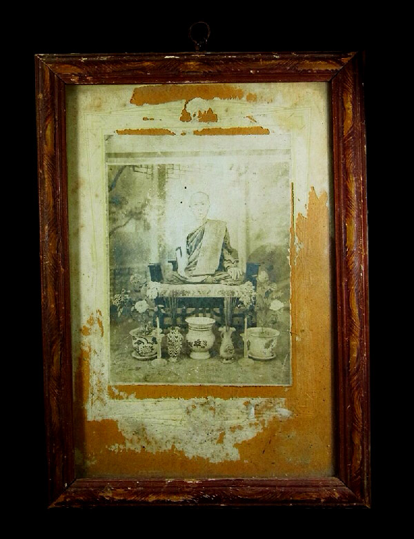 รูปถ่ายซีเปียหลวงพ่อแดงวัดใหญ่อินทรารามชลบุรี