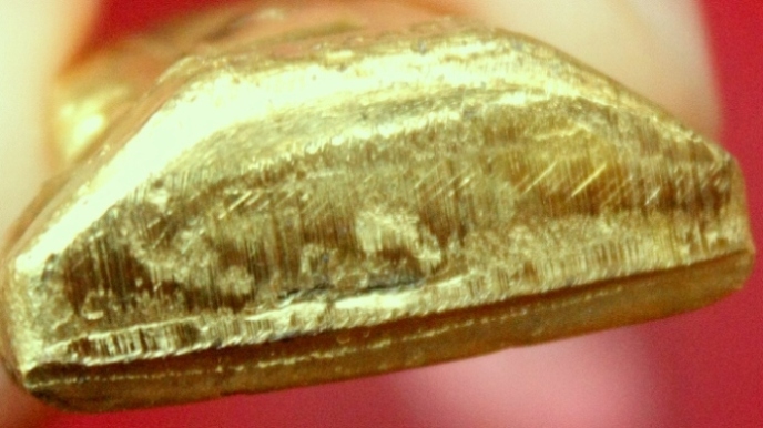 	รูปเหมือนปั๊ม รุ่นแรก "สร้างบารมี" หลวงปู่บัว ถามโก วัดศรีบุรพาราม เนื้อทองเหลือง 