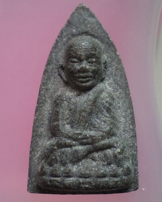 หลวงพ่อทวด วัดโคกเขมา จ.นครปฐม เนื้อผงมีไขขึ้นสวยๆ **เคาะเดียว**