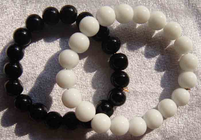 (((วัดใจเคาะเดียวแดง)))สร้อยข้อมือหินอัญมณี (Lucky stone)" แก้ปีชง 2558 ขนาด 10 ม.ม. สวยจริง ถูกๆ...